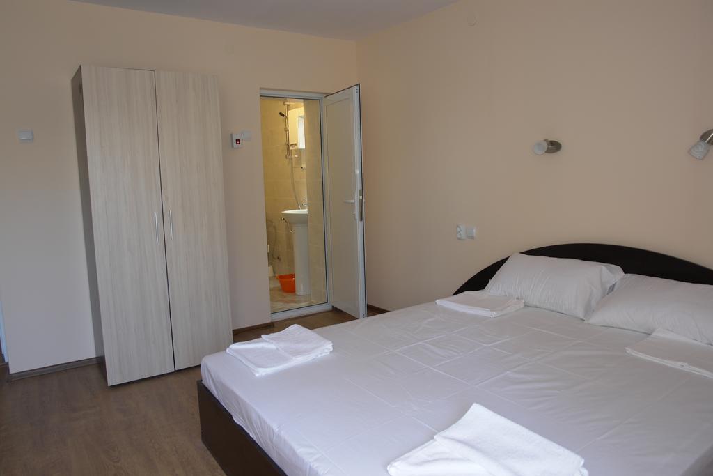 Nadya Holiday Home Krapets  Eksteriør bilde